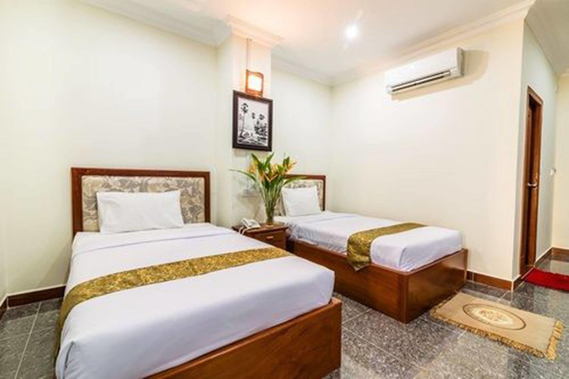 Tan Tower Hotel Phnom Penh Exterior foto